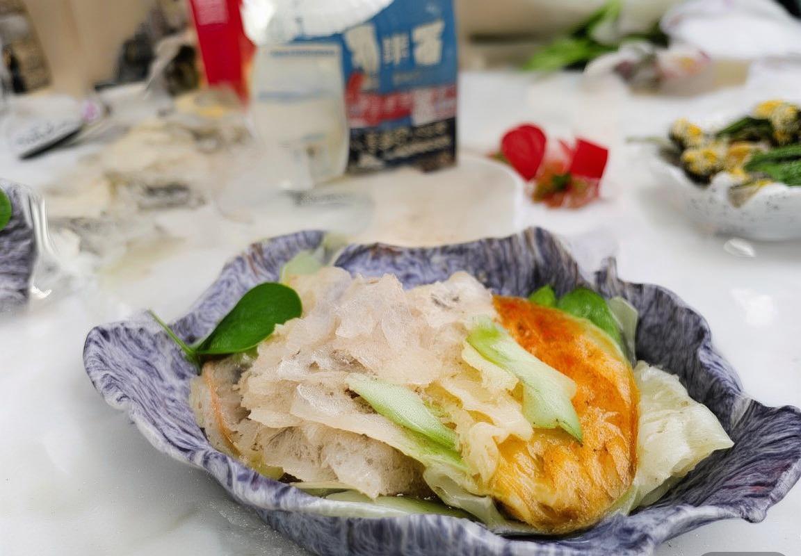 勇士新赛季首战告捷，库里格林率队迎开门红(图2)